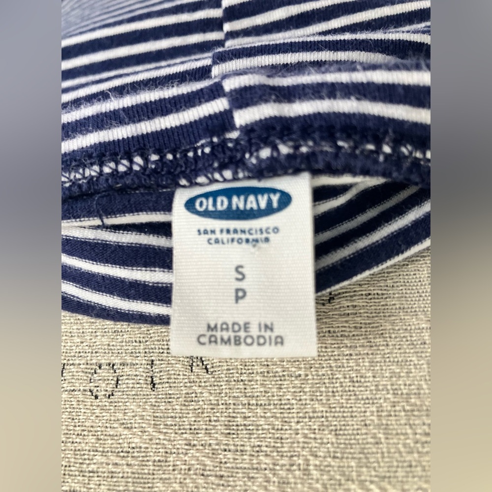 Old Navy Womens Fit to Flare off the Shoulder Dress in Navy/White Stripe Sz SP - Picture 6 of 7